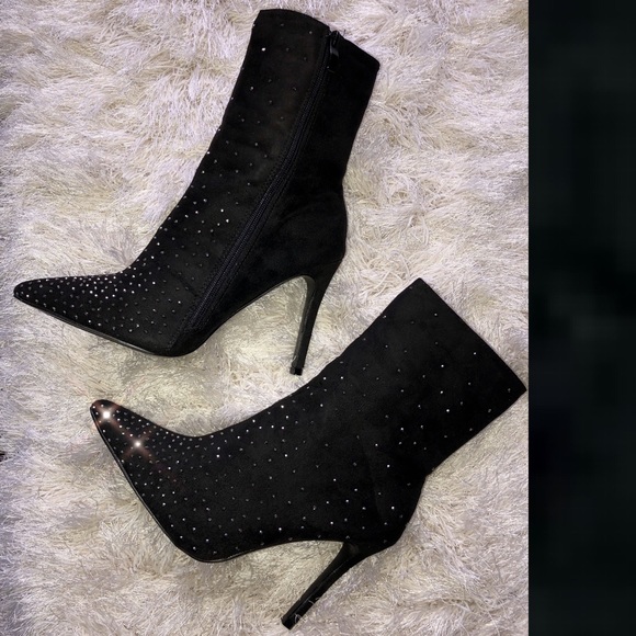 ‼️PRICE IS FIRM ‼️Black rhinestone pointy booties - Picture 3 of 5
